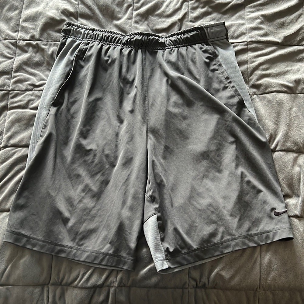 XL mens Nike athletic shorts grey